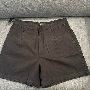 Banana Republic Black Women's Pleat Front Short